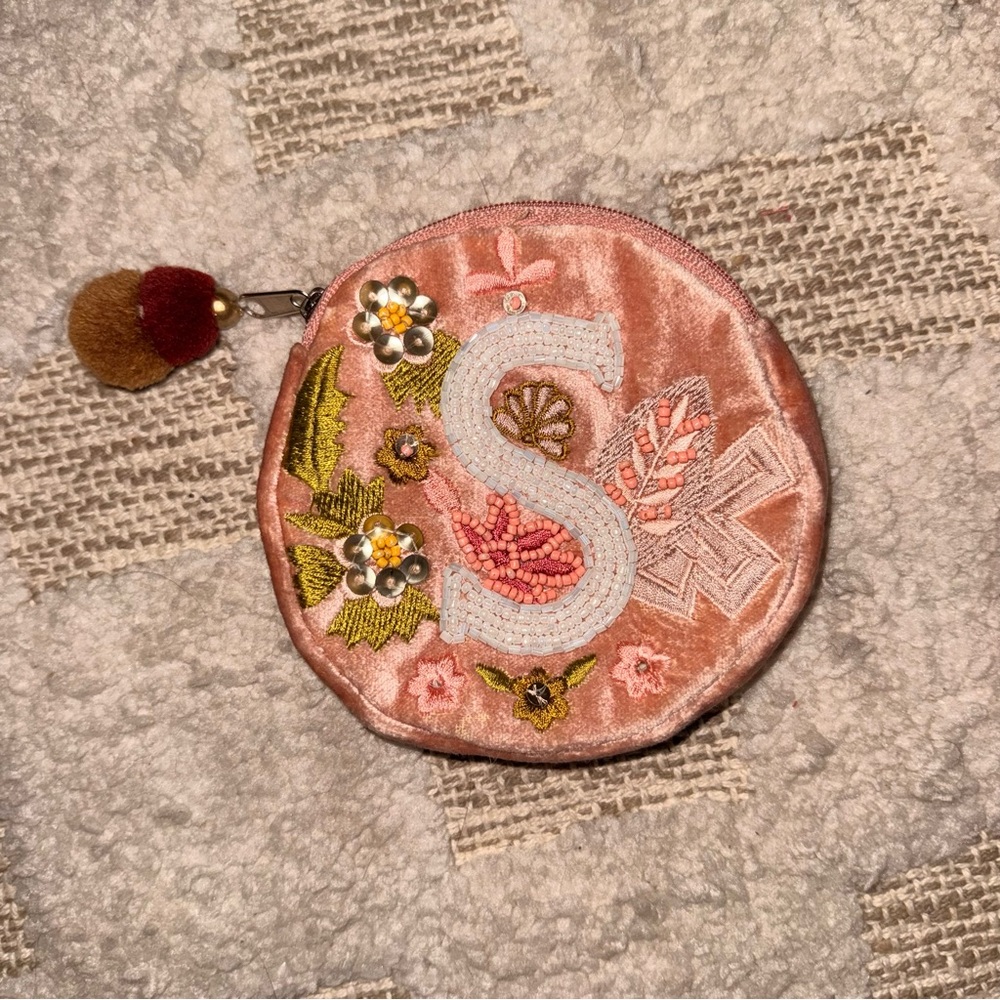 S beaded coin purse